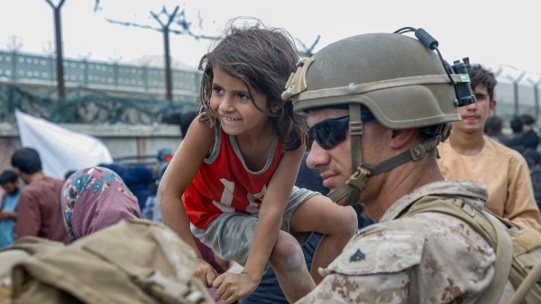বাবার হাতে তুলে দেওয়া হয়েছে