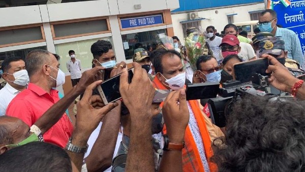  বাগডোগরা থেকে যাত্রা শুরু দুই কেন্দ্রীয় মন্ত্রীর