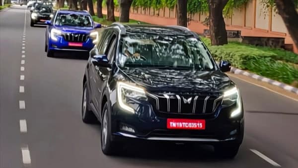 এই মডেলের ফাইভ সিটার ভার্সনও রয়েছে