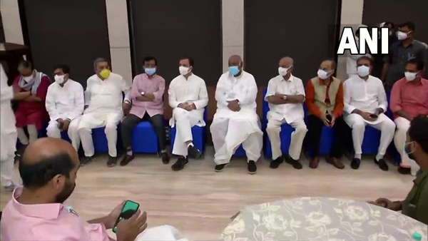 বৈঠকে আলোচনা