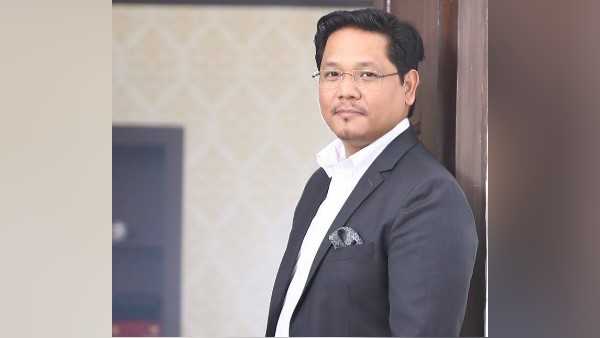 মেঘালয়ের মুখ্যমন্ত্রীর বাড়িতে হামলা, ইস্তফা স্বরাষ্ট্রমন্ত্রীর মেঘালয়ের মুখ্যমন্ত্রীর বাড়িতে হামলা, ইস্তফা স্বরাষ্ট্রমন্ত্রীর