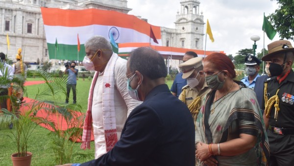 রাজ্যপালের যান গান্ধীঘাটেও রাজ্যপালের যান গান্ধীঘাটেও