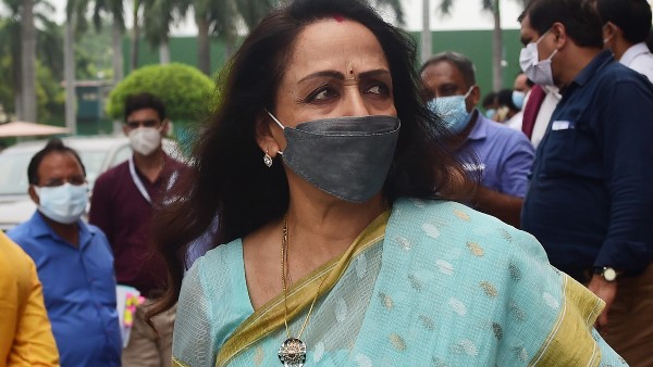 হেমা মালিনীর আর্তি