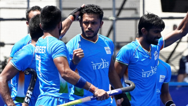 প্রথম দুই কোয়ার্টারে হাড্ডাহাড্ডি লড়াই