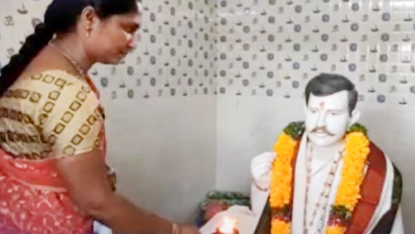 প্রেমকে অমর করে রাখতে স্বামীর জন্য মন্দির তৈরি করলেন পদ্মাবতী, মূর্তি গড়ে নিত্য পুজো স্ত্রীর