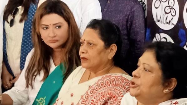 আরও অনেকেই যোগ দেন তৃণমূলে আরও অনেকেই যোগ দেন তৃণমূলে