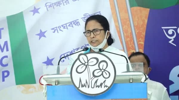 মুখ্যমন্ত্রীর অফিসে প্রতিবছর ৫০০ ইন্টার্ন 