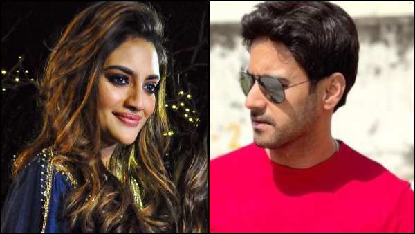 পাশে ছিলেন যশ পাশে ছিলেন যশ