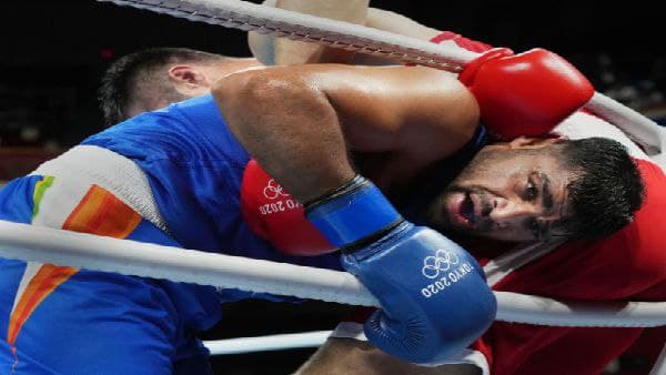 আত্মবিশ্বাসী সতীশ আত্মবিশ্বাসী সতীশ