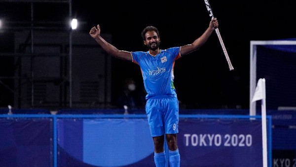 চার দশক পর অলিম্পিকে হকির সেমিফাইনালে ভারত চার দশক পর অলিম্পিকে হকির সেমিফাইনালে ভারত