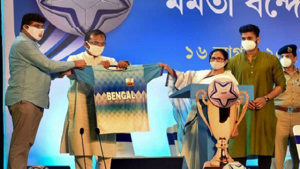 মানুষের ঘরের কাছে স্বাস্থ্য পরিষেবা পৌঁছে দিতে চান