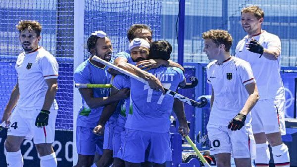 জয়ের সঙ্গে তুলনা