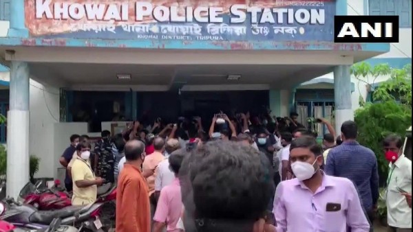 পুলিশের ওপরে ভরসা করেই গ্রেফতার