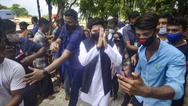পশ্চিমবঙ্গে জয়ের পরেই ত্রিপুরায় জাল বোনা শুরু