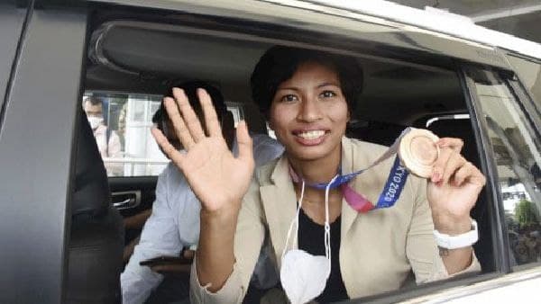 থাকবেন লালকেল্লায় থাকবেন লালকেল্লায়