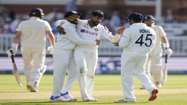 স্বাধীনতা দিবসে খেলা শুরুর বার্তা দেবে বাংলার ক্রিকেটার স্বাধীনতা দিবসে খেলা শুরুর বার্তা দেবে বাংলার ক্রিকেটার