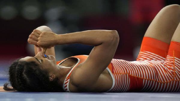 ক্ষমা চাইলেন ভিনেশ ক্ষমা চাইলেন ভিনেশ