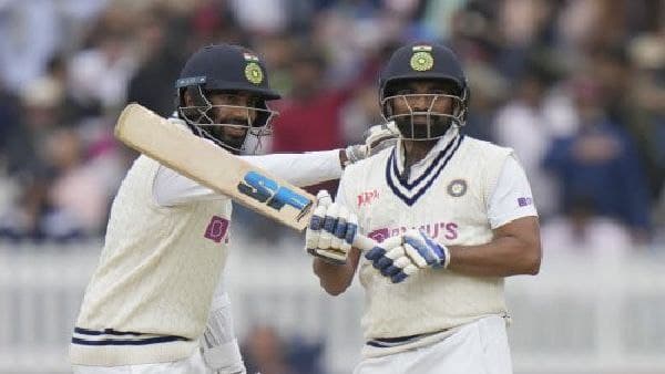 চমকে দিলেন শামি