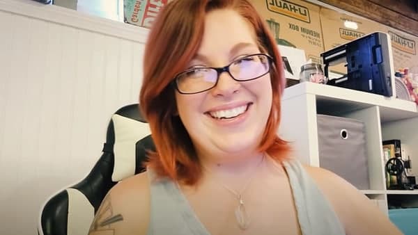 শুধু নাকি অনলাইনে বাতকর্ম করে ১৮ লক্ষ টাকা রোজগার এই মহিলার! বিস্তারিত আরও জানলে তো মাথা ঘুরবেই