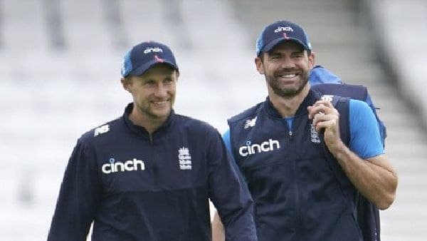 Joe Root: ইংল্যান্ডের টেস্ট অধিনায়কের পদ থেকে সরে দাঁড়ালেন জো রুট Joe Root: ইংল্যান্ডের টেস্ট অধিনায়কের পদ থেকে সরে দাঁড়ালেন জো রুট