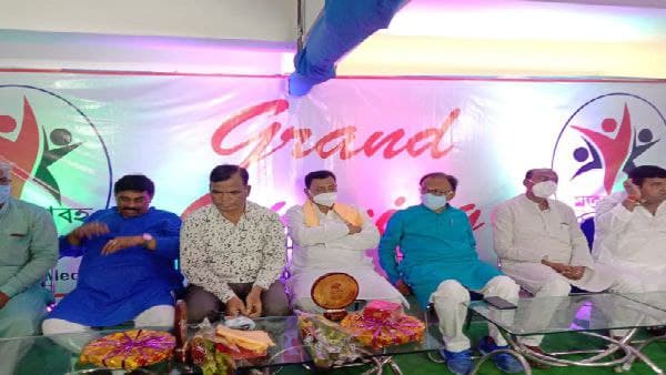 পুলিশ সন্ধান না পেলেও বুক ফুলিয়ে রব পুলিশ সন্ধান না পেলেও বুক ফুলিয়ে রব