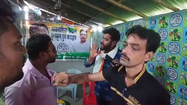 তৃণমূল অফিসে হানা প্রশাসনের 