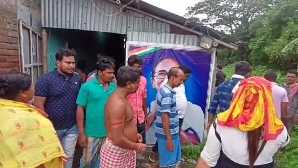 স্থানীয়দের অভিযোগ