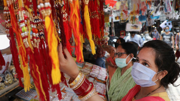 রাখী কতদিন পরে থাকা যায়?‌