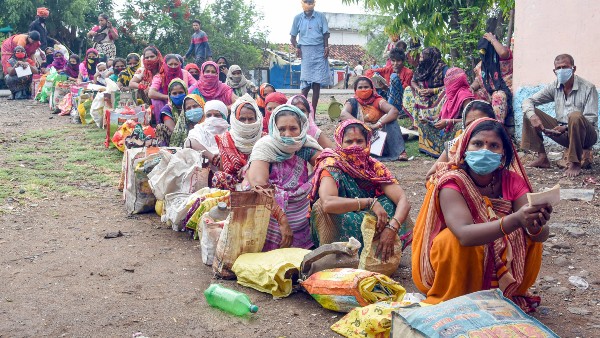 রেশনের সঙ্গে আধার লিঙ্ক
