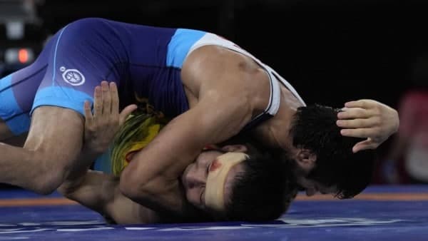 সেমিফাইনালে দুর্দান্ত জয়