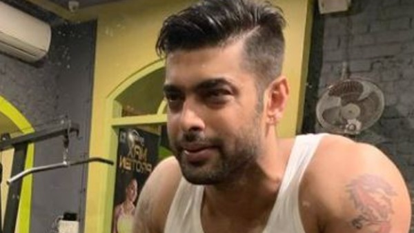 রোশনকে নিয়ে কথা বলতে চাননা!
