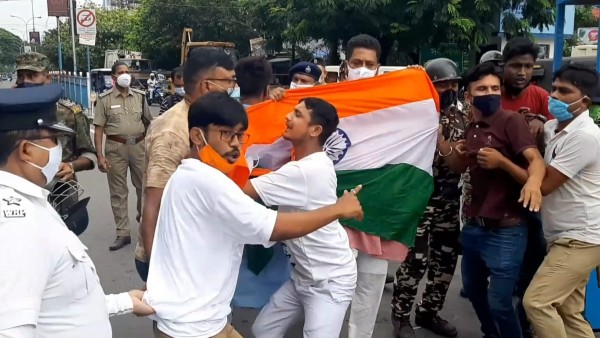 শিলিগুড়িতে ধুন্ধুমার