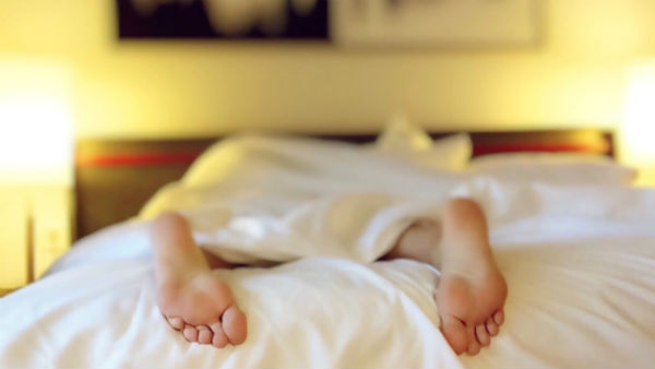 উপুড় হয়ে ঘুমনো