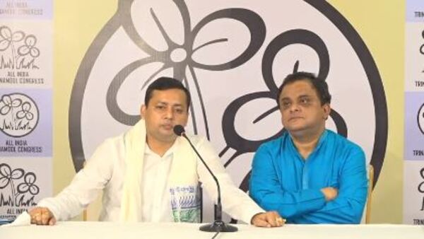 ব্রাত্য বসুর নিশানায় বিজেপি ব্রাত্য বসুর নিশানায় বিজেপি
