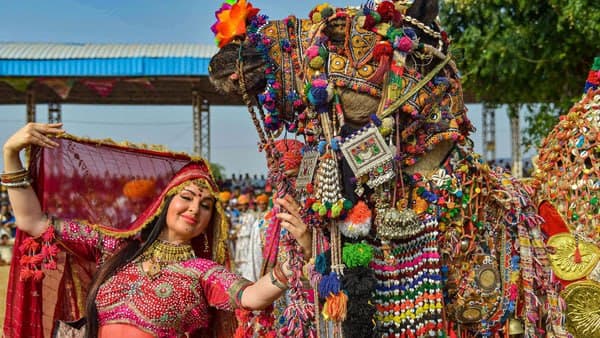 কোন পূর্ণিমায় আয়োজিত হয় উটদের সৌন্দর্য প্রতিযোগিতা? কোন পূর্ণিমায় আয়োজিত হয় উটদের সৌন্দর্য প্রতিযোগিতা?