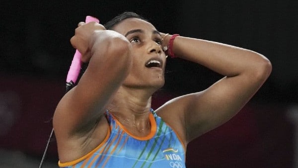 সাইনার সঙ্গে দূরত্ব