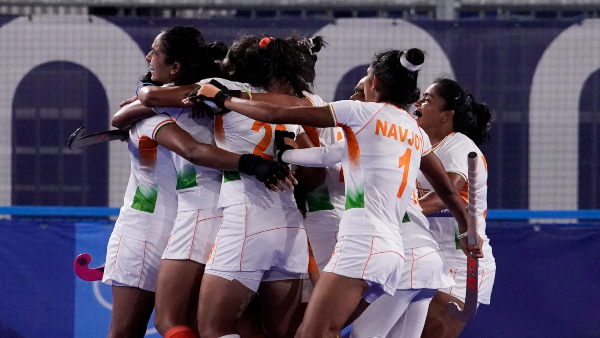 সেমিফাইনালেই থমকে গেল মহিলা হকির বিজয়রথ