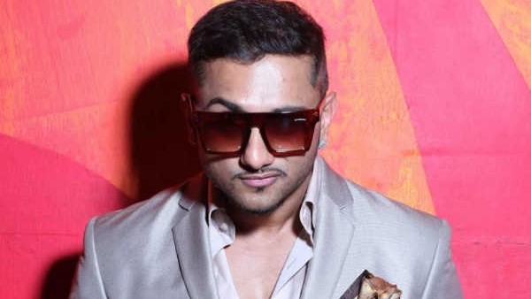 দু’‌বছরের জন্য গায়েব ছিলেন