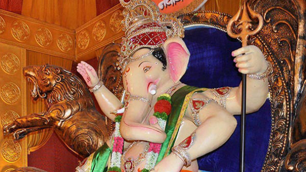 শ্রীখণ্ড দেওয়া হয় পুনেতে শ্রীখণ্ড দেওয়া হয় পুনেতে