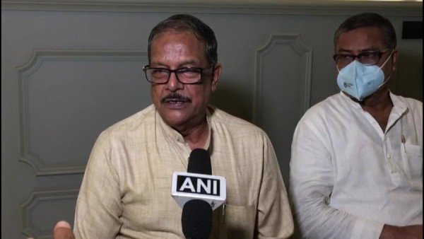 ইডির দফতরে যাচ্ছেন না মলয় ঘটক