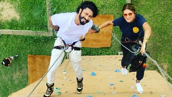 একই ছবি শেয়ার নন্দিতার