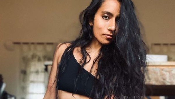 শিলোর প্রেমে মজে অভয়