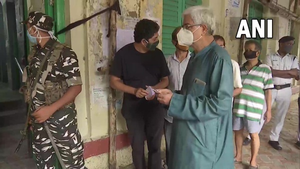 শাসক দলের বিরুদ্ধে দাদাগিরির অভিযোগ