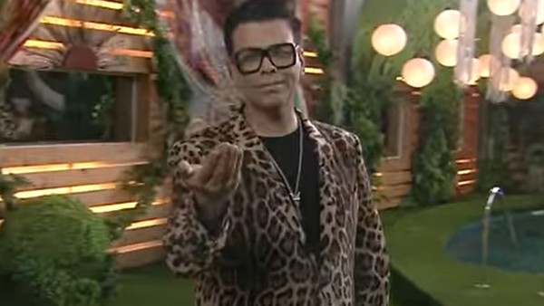  রাকেশকে যৌনবাদী তকমা করণ জোহরের