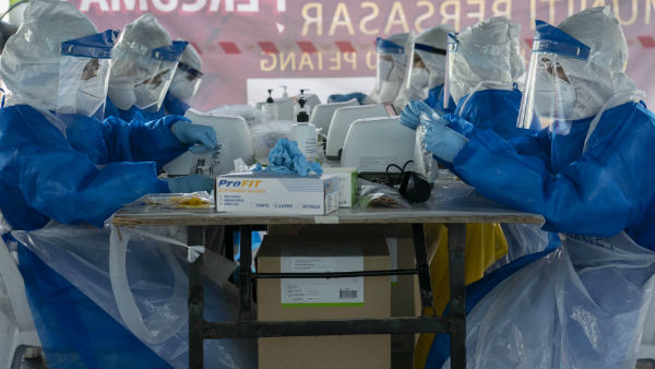 কলকাতা ও উত্তর ২৪ পরগনায় করোনা