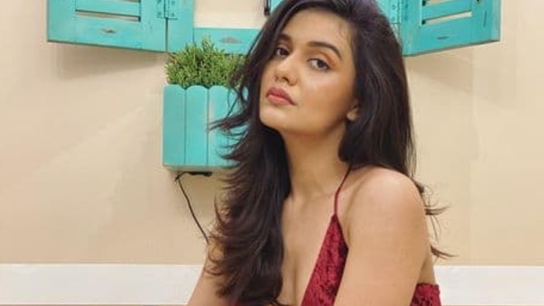 দিব্যা আগরওয়াল সুরক্ষিত