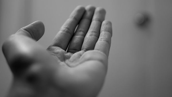 মণি বন্ধ নিয়ে বার্তা মণি বন্ধ নিয়ে বার্তা