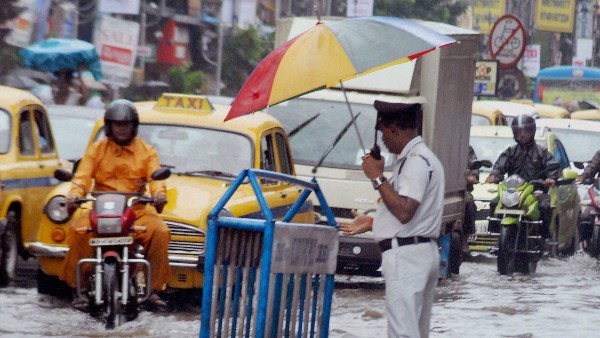 ২৪ ঘন্টা ট্র্যাফিক নিয়ন্ত্রন করা হবে