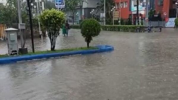 লকগেট বন্ধের জেরে দুর্ভোগ আরও বাড়তে পারে