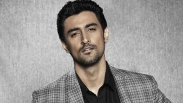 অনুষ্কাকে বিয়ে করতে চান কুণাল অনুষ্কাকে বিয়ে করতে চান কুণাল